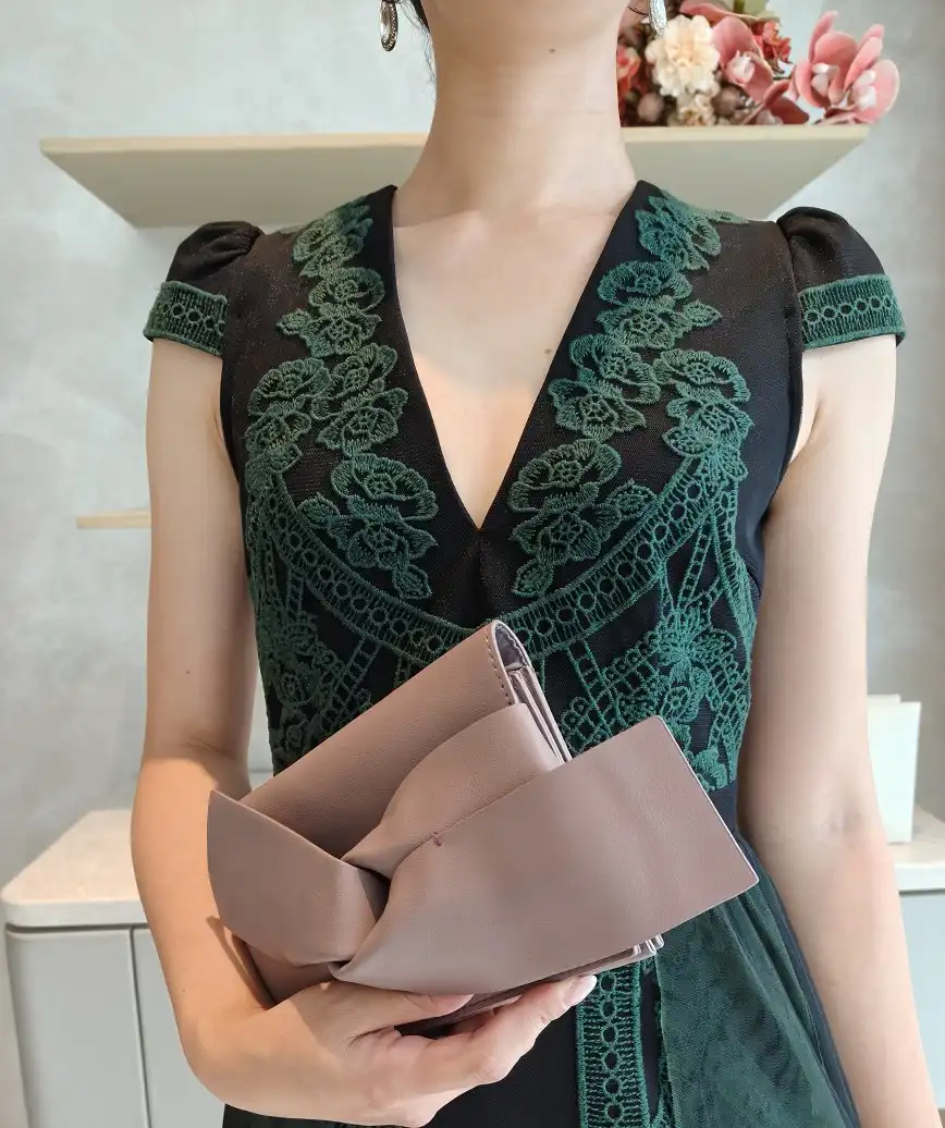 着用モデル：H162cm 7cmH靴 着用サイズ：S