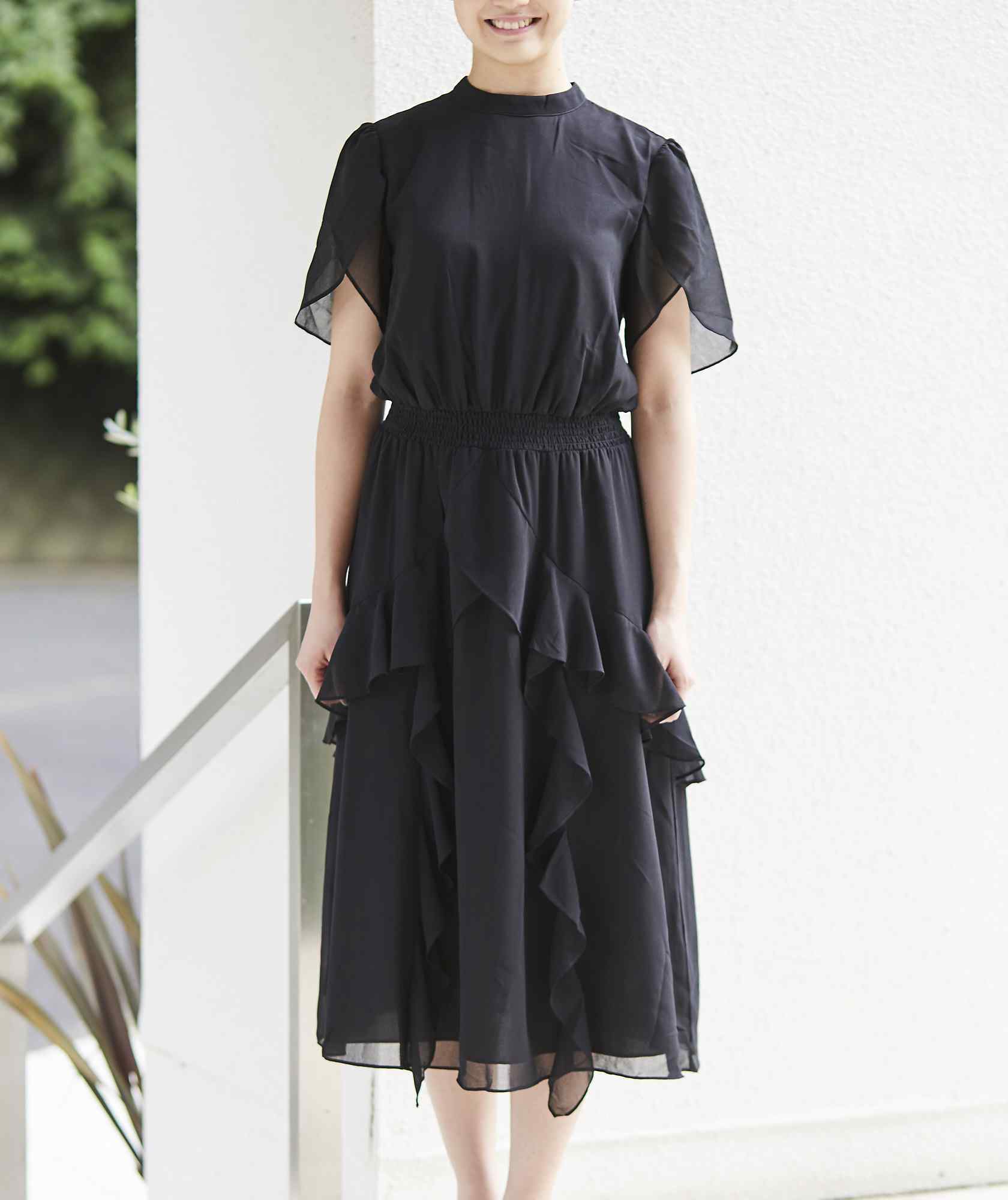 ショートスリーブシフォンウエストマークミディアムドレスーブラック S