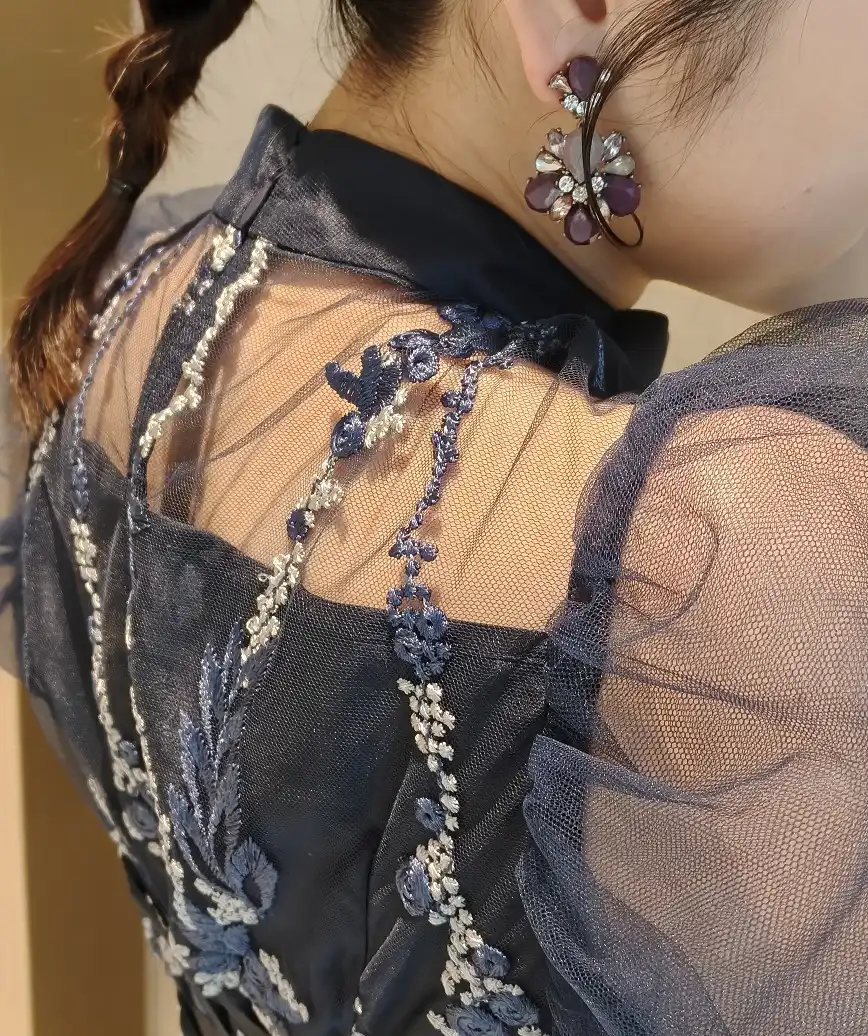 用モデル：H157cm／着用サイズ：S／ヒール9cm
