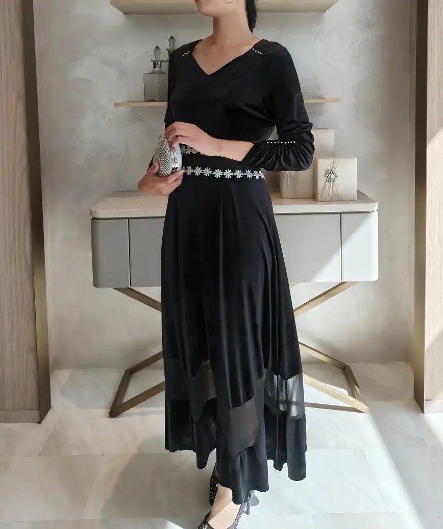 着用モデル：H162cm 7cmH靴 着用サイズ：S