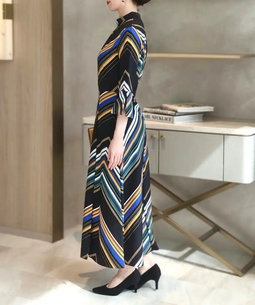 着用モデル：H160cm／着用サイズ：M／ヒール：7cm
