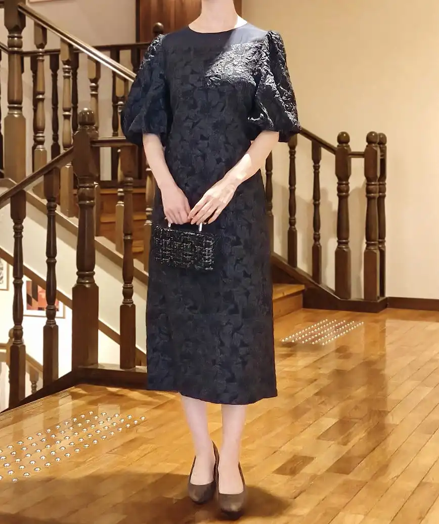 着用モデル：H164cm／着用サイズ：L／ヒール7cm
