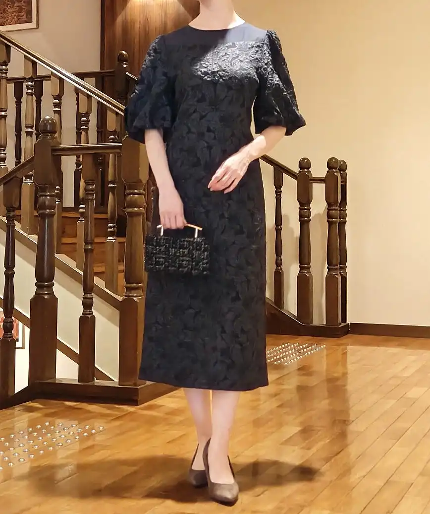 着用モデル：H164cm／着用サイズ：L／ヒール7cm