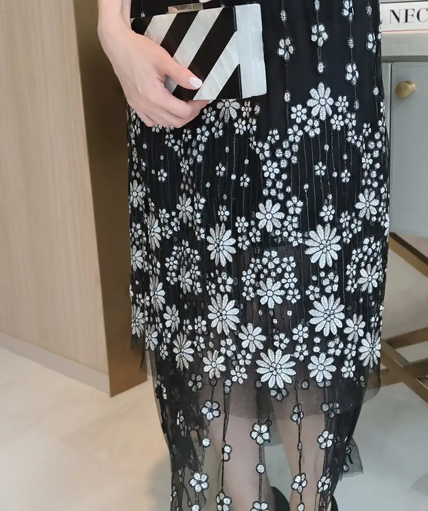 着用モデル：H164cm／着用サイズ：XS／ヒール：7cm