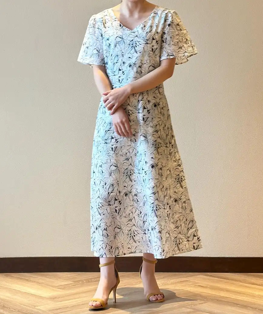 着用モデル：H152cm／体重：47kg／着用サイズS-Mサイズ