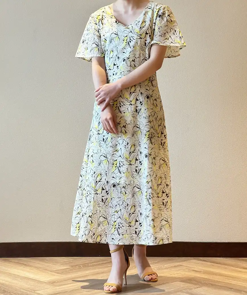 着用モデル：H152cm／体重：47kg／着用サイズS-Mサイズ