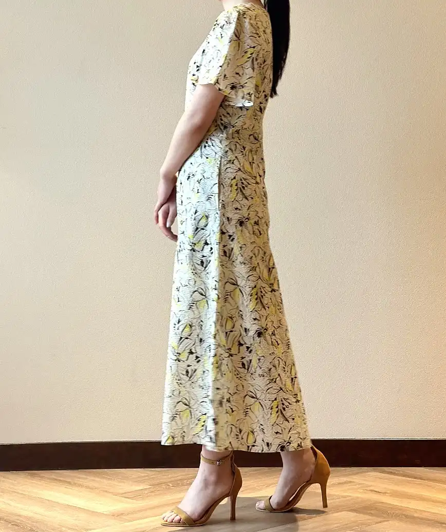 着用モデル：H152cm／体重：47kg／着用サイズS-Mサイズ