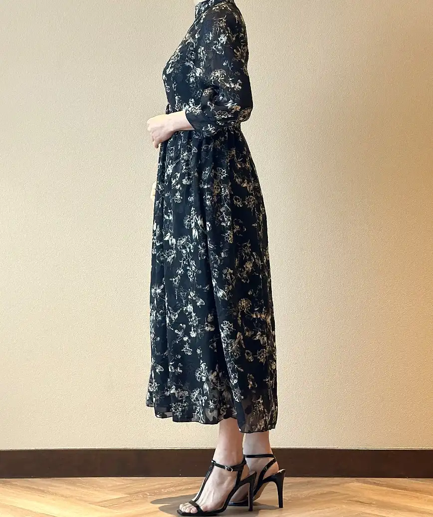 着用モデル：H157cm／着用サイズ：S／ヒール：10cm