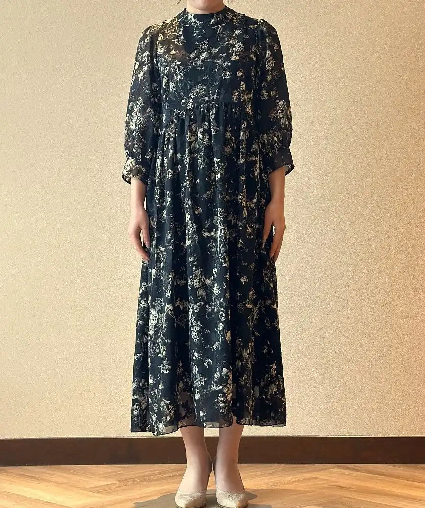 着用モデル：H152cm／着用サイズ：M／ヒール：7cm