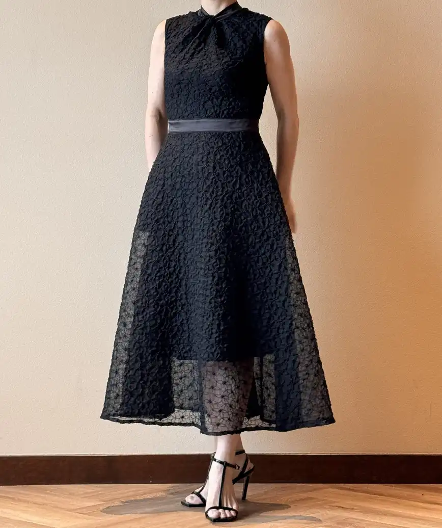 着用モデル：H157cm／着用サイズ：M／ヒール：10cm