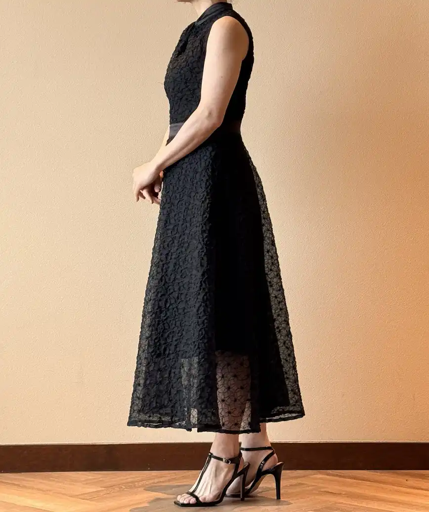 着用モデル：H157cm／着用サイズ：M／ヒール：10cm