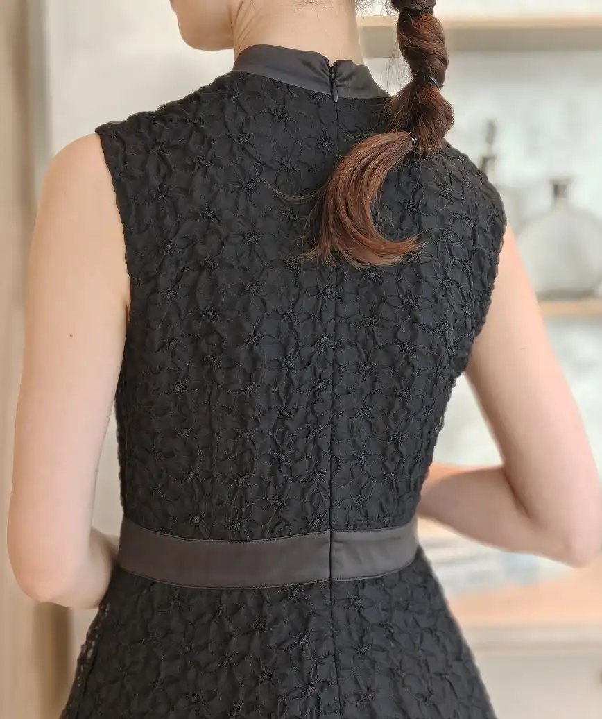 着用モデル：H164cm／着用サイズ：S