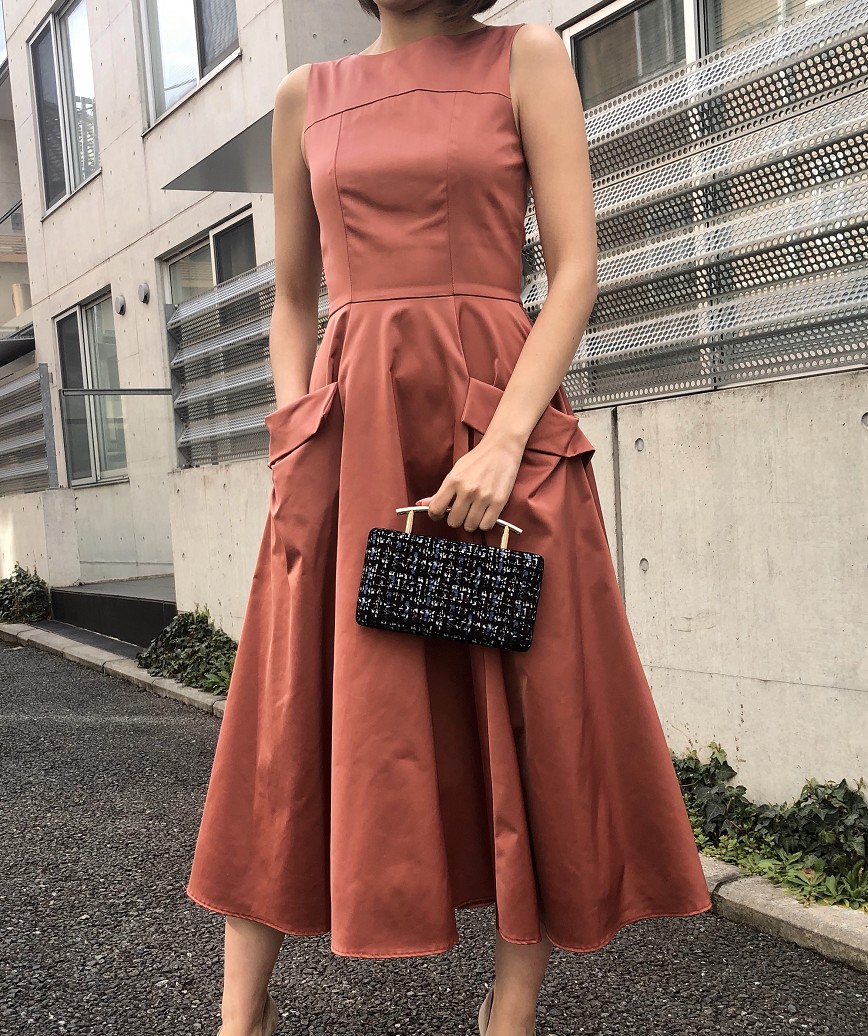 Ogaラインフレアレディミディアムドレス