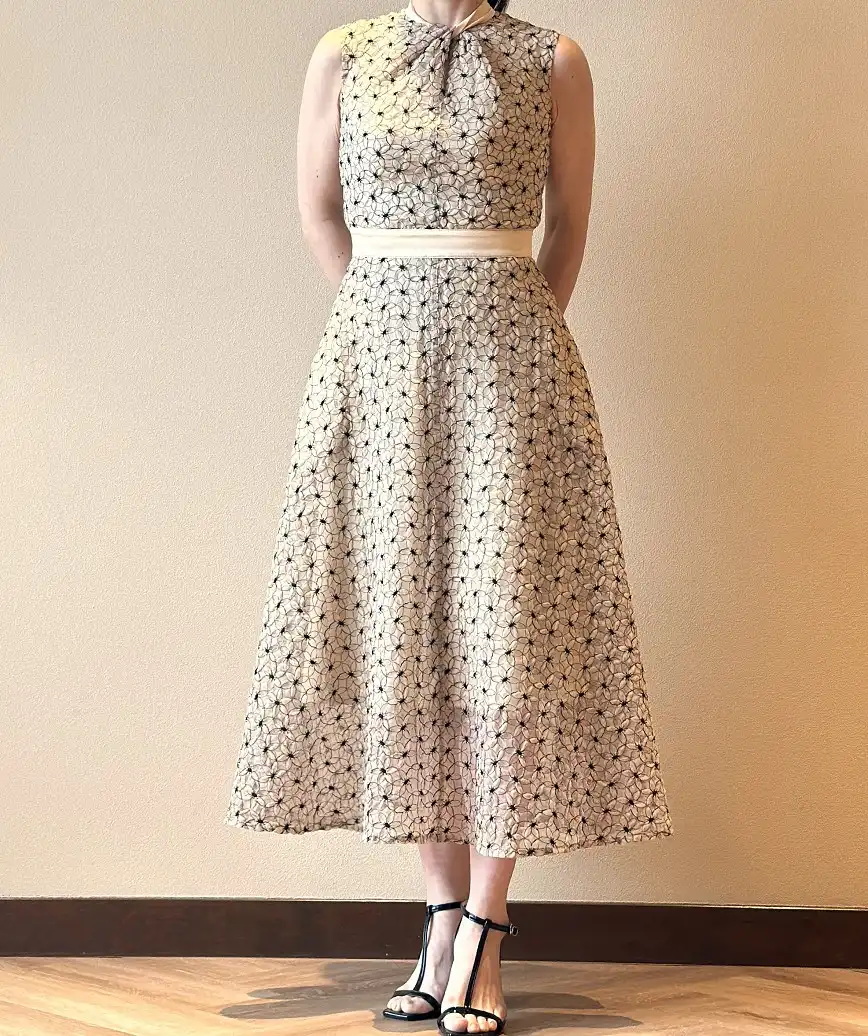 着用モデル：H157cm／着用サイズ：S／ヒール：10cm