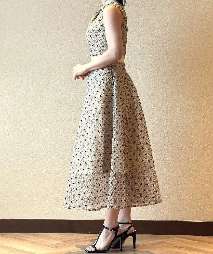 着用モデル：H157cm／着用サイズ：S／ヒール：10cm