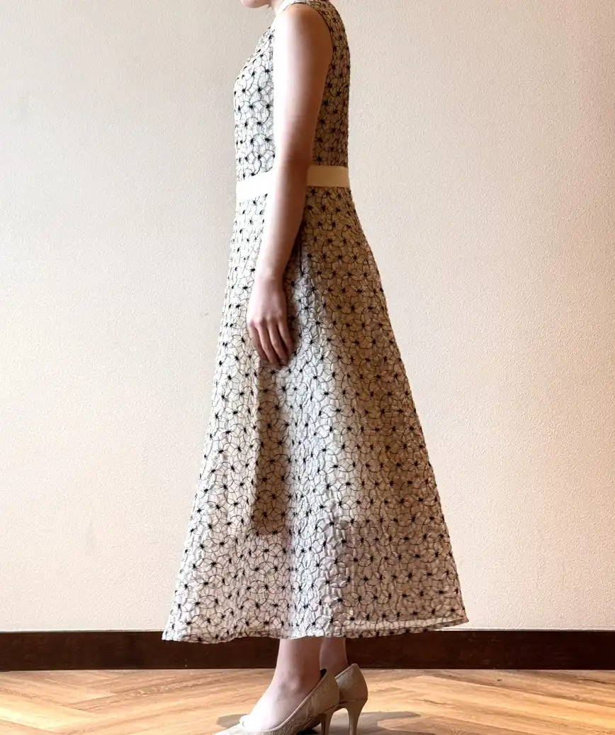 着用モデル：H152cm／着用サイズ：M／ヒール：7cm