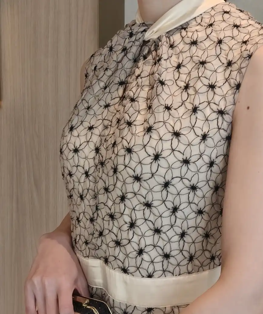 着用モデル：H164cm／着用サイズ：S