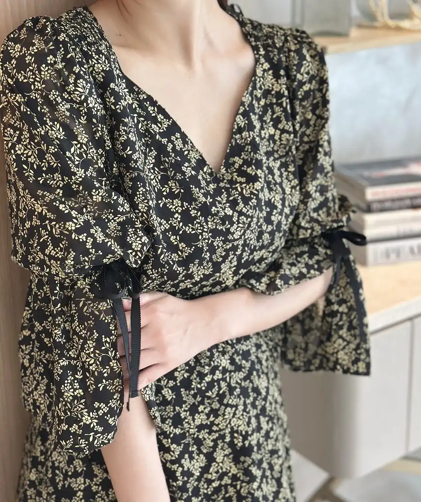 着用モデル：H154cm 7cmH靴 着用サイズ：M