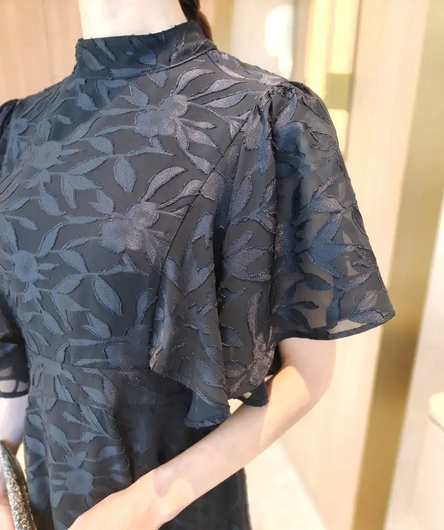 着用モデル：H164cm／着用サイズ：M