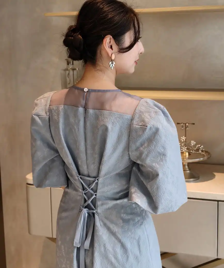 着用モデル：H157cm／着用サイズ：M／ヒール7cm