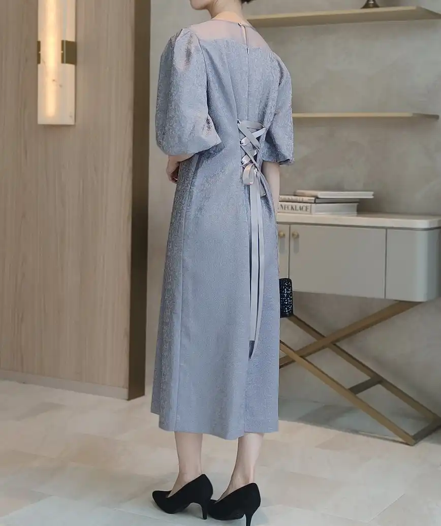 着用モデル：H164cm／着用サイズ：M／ヒール7cm