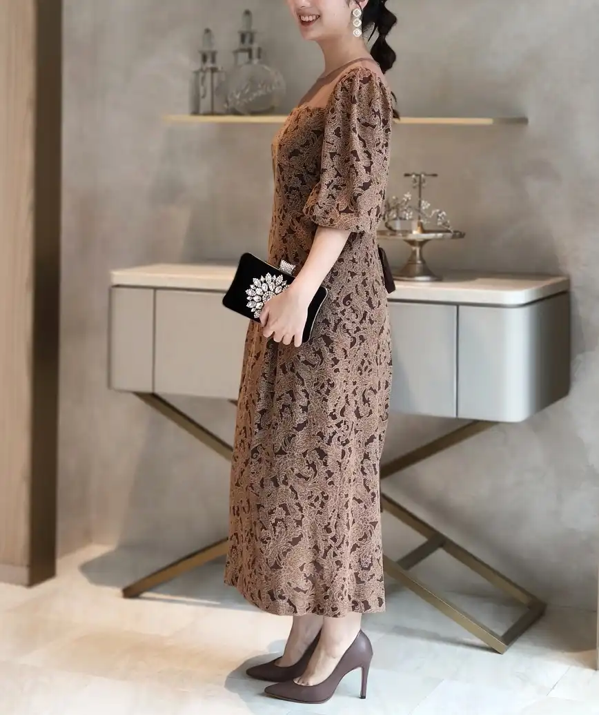 着用モデル：H157cm／着用サイズ：M／ヒール9cm