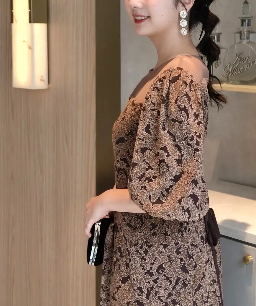 着用モデル：H157cm／着用サイズ：M／ヒール9cm