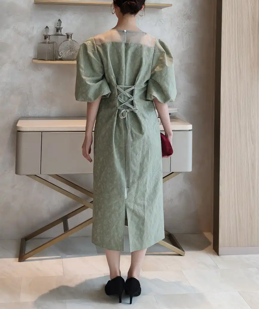 着用モデル：H164cm／着用サイズ：L／ヒール7cm