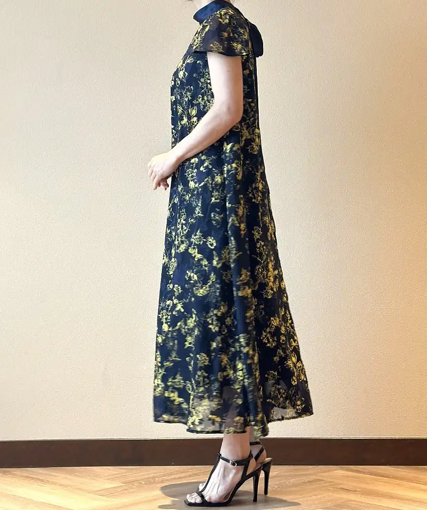 着用モデル：H152cm／着用サイズ：F／ヒール：10cm