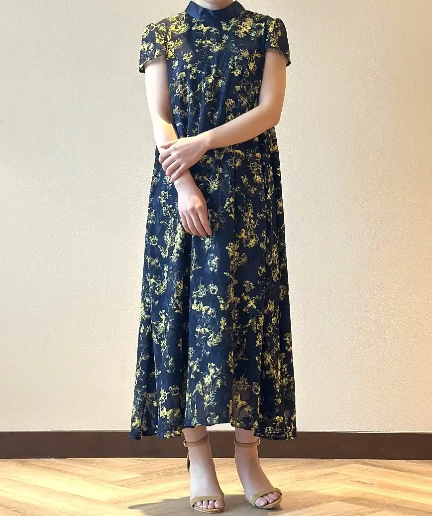 着用モデル：H152cm／着用サイズ：F／ヒール：10cm