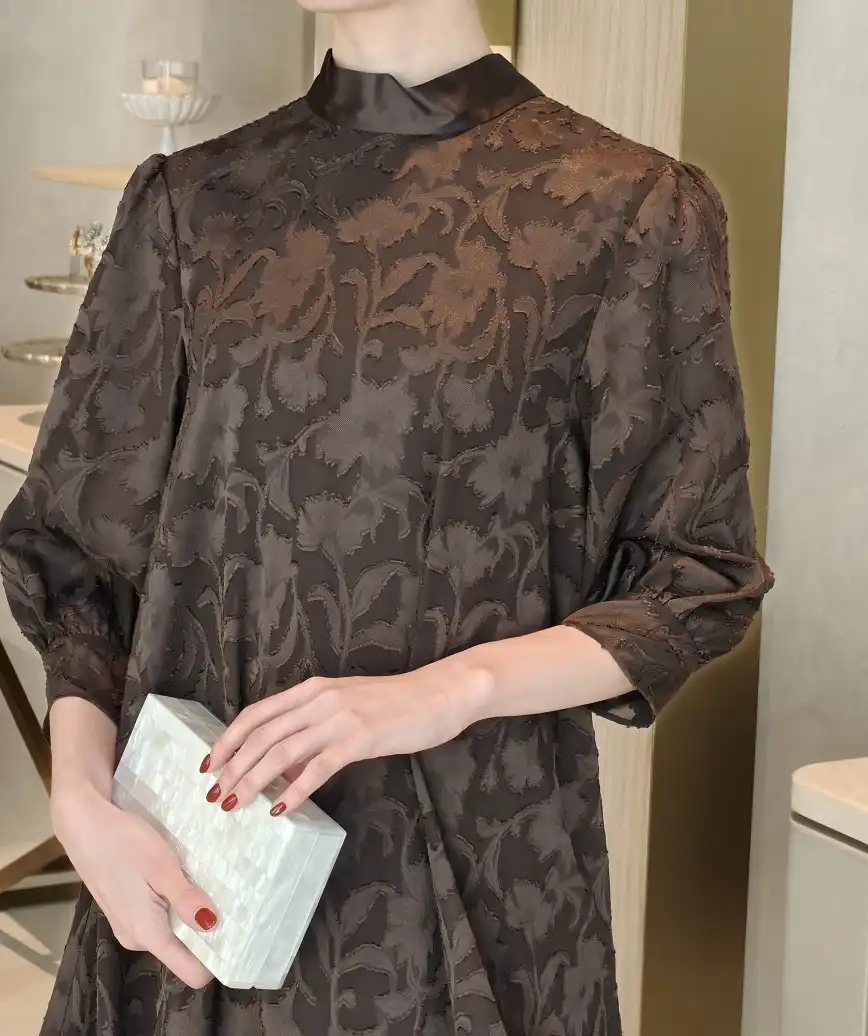 着用モデル：H164cm／着用サイズ：F