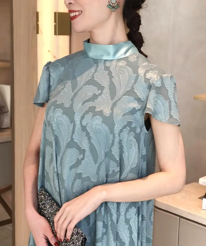 着用モデル：H164cm／着用サイズ：F