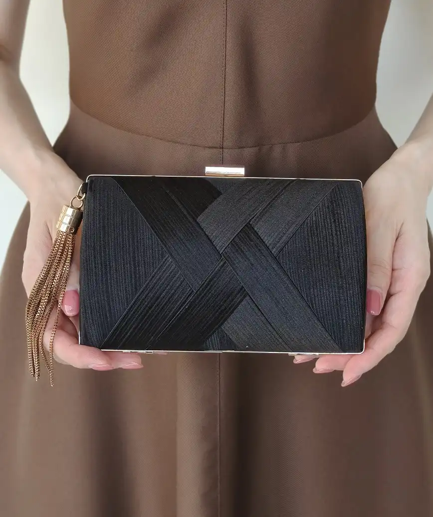 tassel satin cluth bag - black