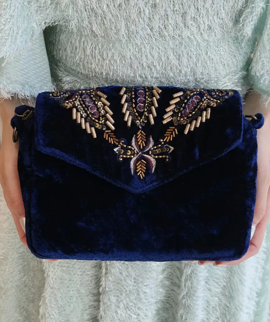 Velvet Nevy Clutch bag