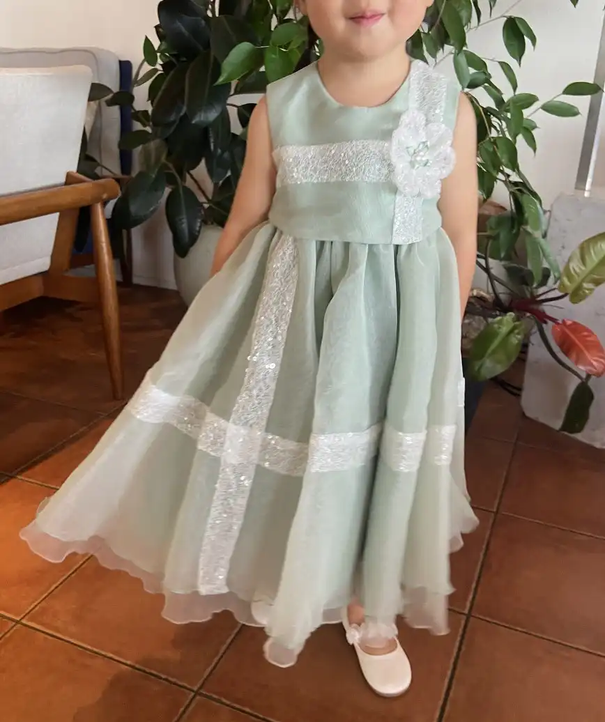 着用モデル：97cm／体重：16kg／年齢：3歳