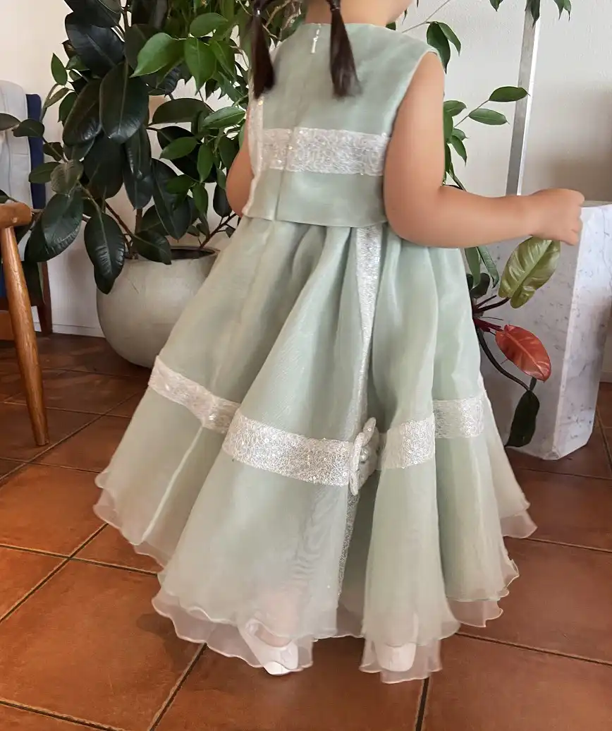 着用モデル：97cm／体重：16kg／年齢：3歳