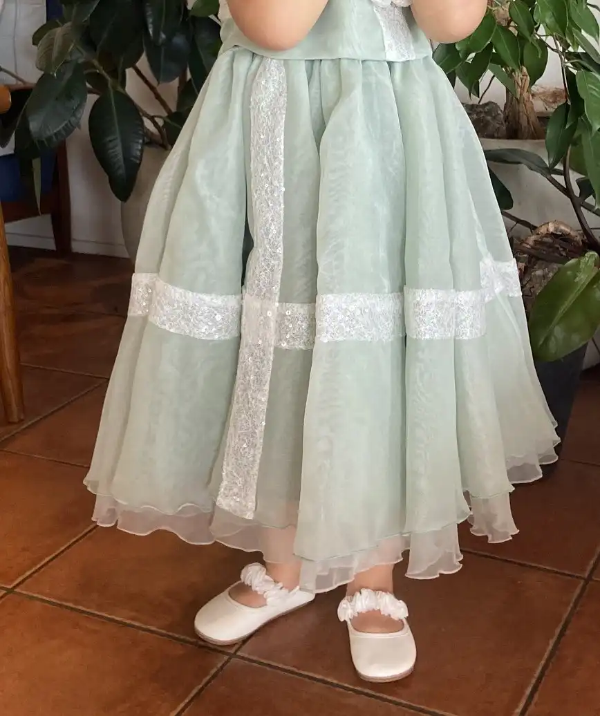 着用モデル：97cm／体重：16kg／年齢：3歳