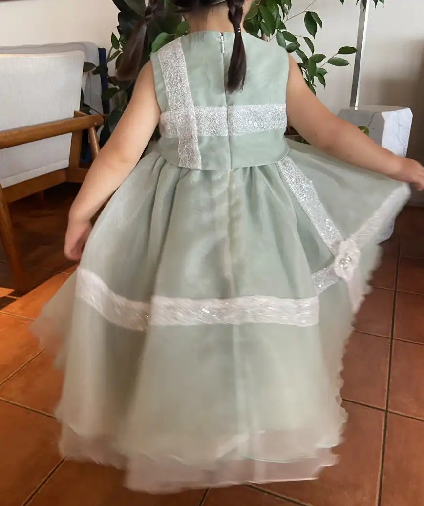 着用モデル：97cm／体重：16kg／年齢：3歳