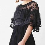 スタイリッシュな黒ドレスコーディネート